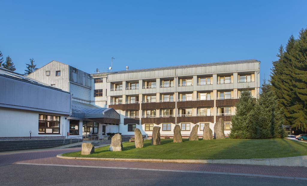 Orea Resort Devet Skal Vysocina Снежне Экстерьер фото
